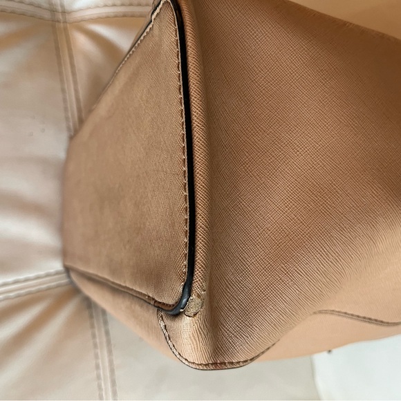 Guess tote handbag - Picture 7 of 7